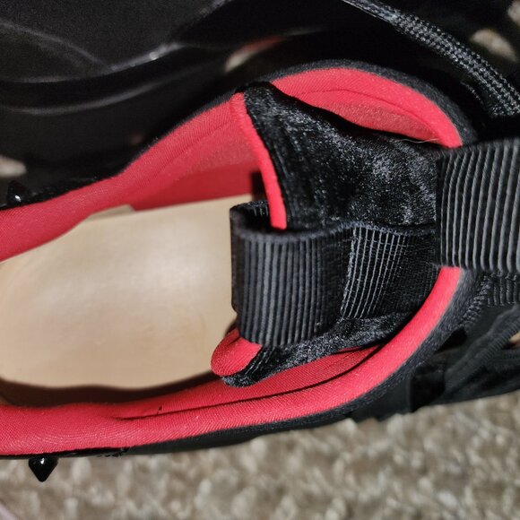 Louis Vuitton - Picture 5 of 7